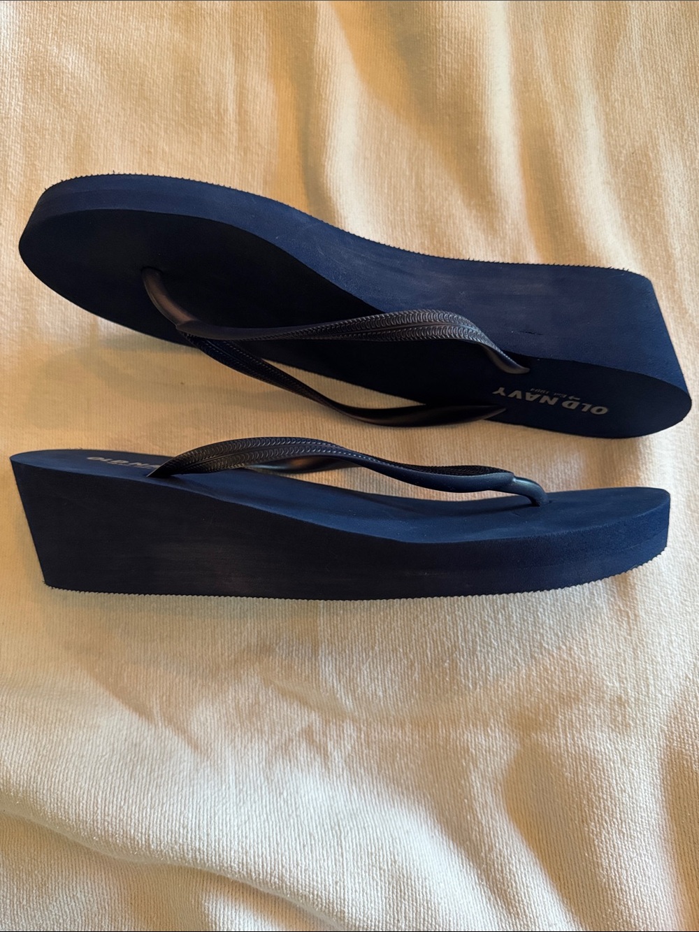 Old Navy Dark Blue Foam Wedge Flip Flop Sandals - Sz 7.5 - 8 - Picture 2 of 11